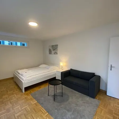 Practical In The Center - Art 7 * Zürich